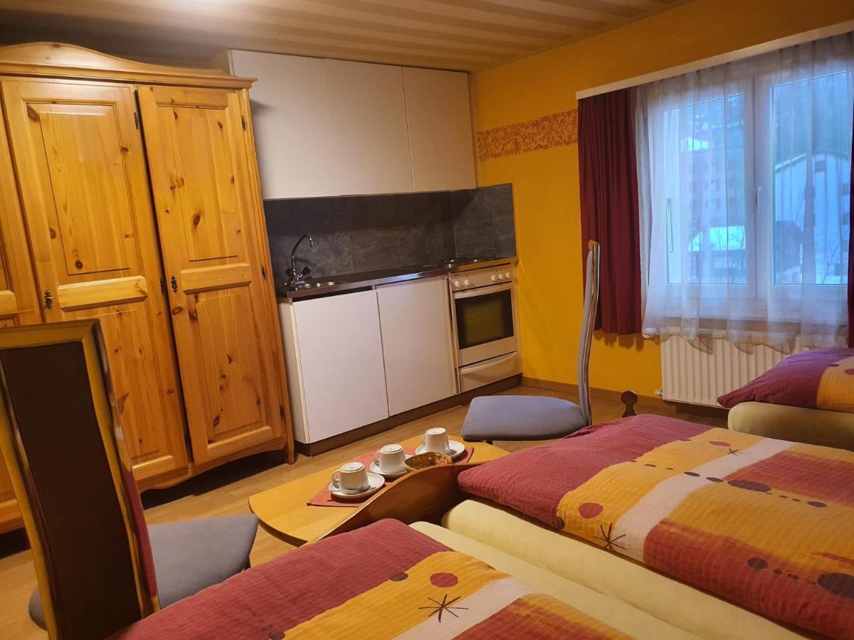 Hotel Klein Matterhorn Ранда Екстериор снимка