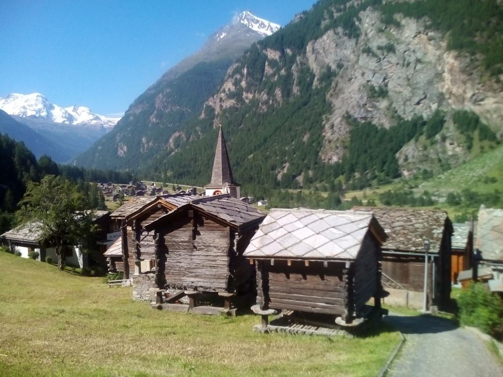 Hotel Klein Matterhorn Ранда Екстериор снимка