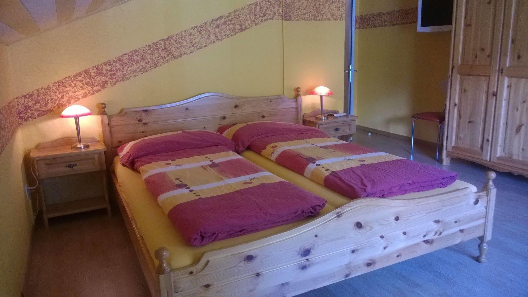 Hotel Klein Matterhorn Ранда Екстериор снимка